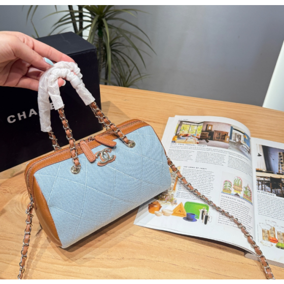 Chanel CocoBeach handbag